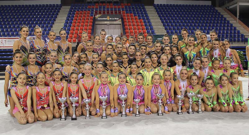 Los clubes navarros destacan en Logro&ntilde;o